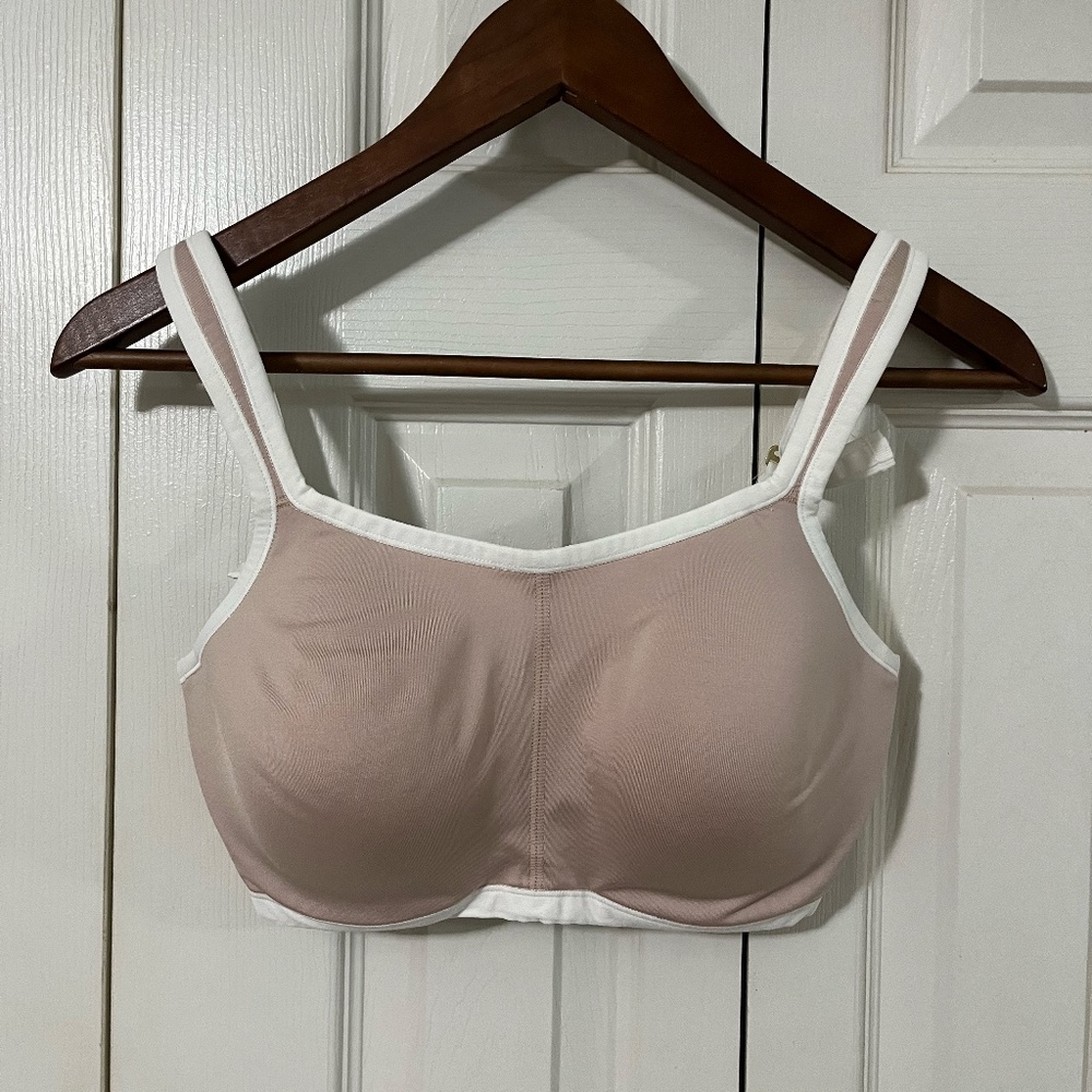 Natori Underwire YOGI CONTOUR CONVERTIBLE SPORTS bra 32DD, new without tags